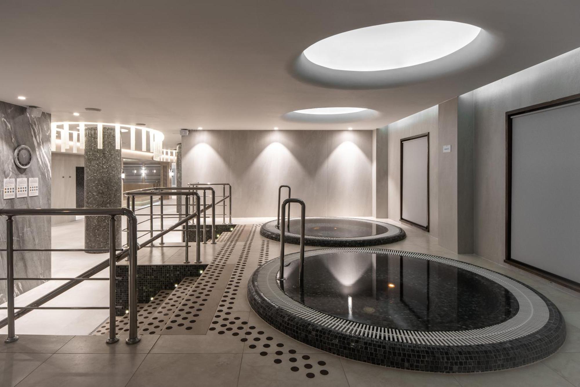 Aquaperla Hotel & Spa Chişinău Eksteriør billede